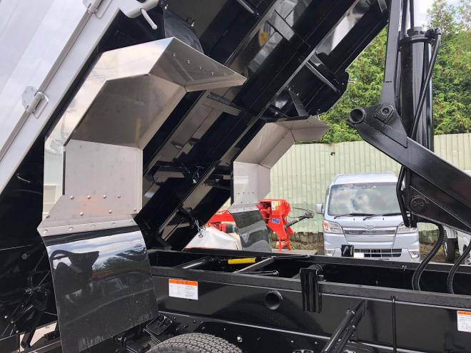 レンジャープロ未使用　ワイドファームダンプ　5.3m　中型トラック　nfd