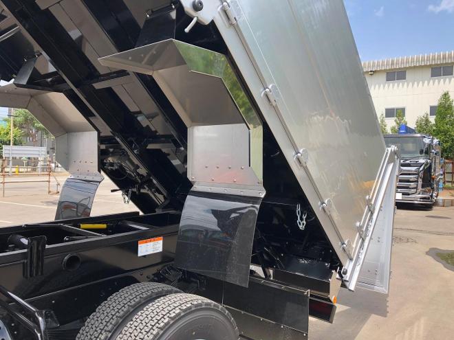 レンジャープロ未使用　ワイドファームダンプ　5.3m　中型トラック　nfd