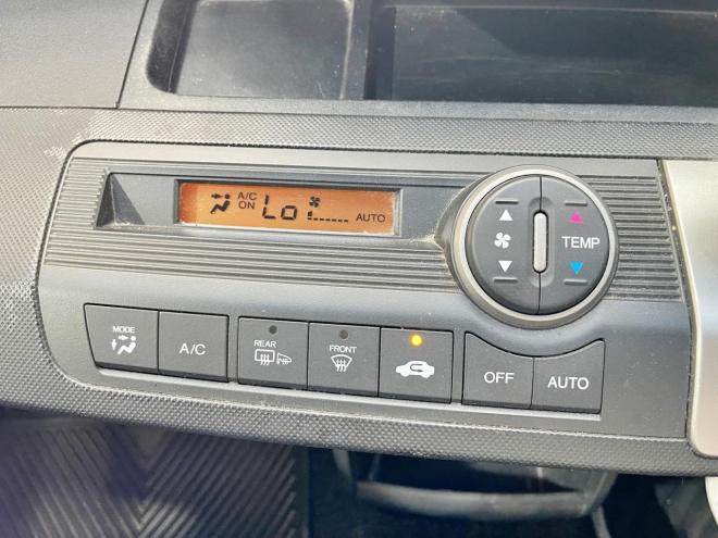 フリード1.5Gジャストセレクション 4WD 5年保証 パワスラ ナビTV 夏冬タイヤ Bカメ 寒冷地仕様 禁煙 車検整備2年付 修復歴無