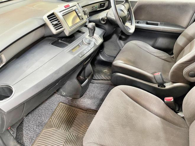 フリード1.5Gジャストセレクション 4WD 5年保証 パワスラ ナビTV 夏冬タイヤ Bカメ 寒冷地仕様 禁煙 車検整備2年付 修復歴無