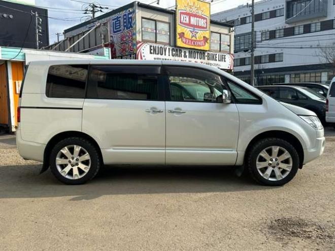 デリカD：5 2.2 シャモニー ディーゼルターボ 4WD　ワンオーナー/社外ナビ/両側パワスラ/ETC 2300