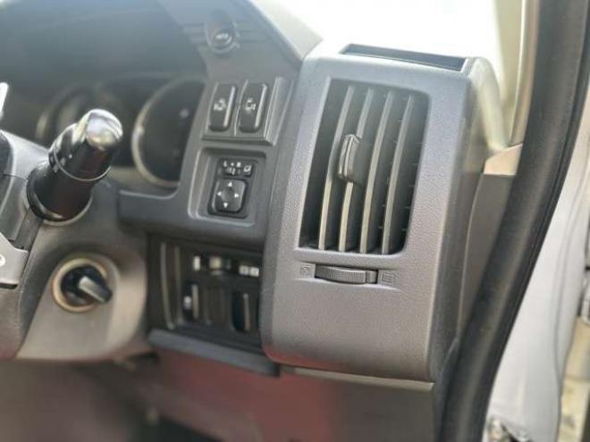 デリカD：5 2.2 シャモニー ディーゼルターボ 4WD　ワンオーナー/社外ナビ/両側パワスラ/ETC 2300