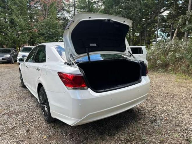 クラウンアスリート 2.5 G i-Four 4WD　サンルーフ　黒皮シート　レーダークルーズ　ETC　パワステ　パワーウィンドウ　純正ナビ　純正アルミ　ABS　キーレスエントリー 2500