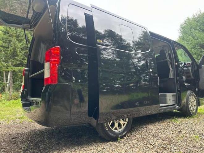 キャラバンNV350 2.5 プレミアムGX ロングボディ ディーゼルターボ 4WD　パワーウィンドウ　パワステ　社外ナビ　社外アルミ　ABS　キーレス　バックカメラ　エンジンスターター　ETC　リアヒーター　リアクーラー　盗難防止装置 2500
