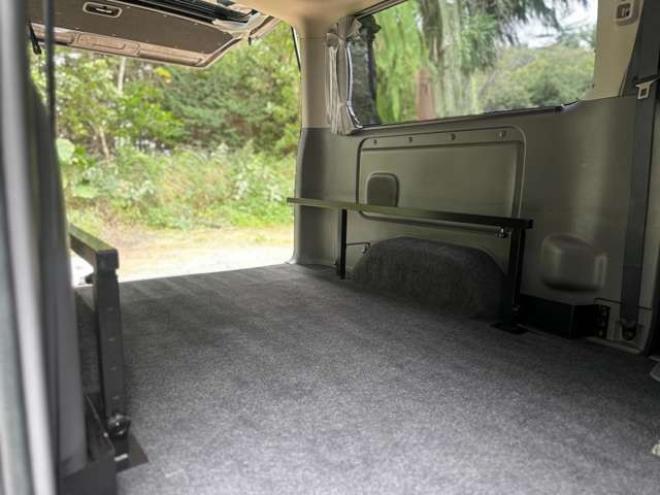 キャラバンNV350 2.5 プレミアムGX ロングボディ ディーゼルターボ 4WD　パワーウィンドウ　パワステ　社外ナビ　社外アルミ　ABS　キーレス　バックカメラ　エンジンスターター　ETC　リアヒーター　リアクーラー　盗難防止装置 2500