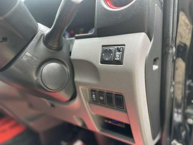 キャラバンNV350 2.5 プレミアムGX ロングボディ ディーゼルターボ 4WD　パワーウィンドウ　パワステ　社外ナビ　社外アルミ　ABS　キーレス　バックカメラ　エンジンスターター　ETC　リアヒーター　リアクーラー　盗難防止装置 2500