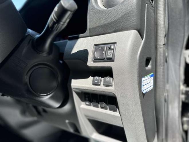 キャラバンNV350 2.5 プレミアムGX ロングボディ ディーゼルターボ 4WD　ナビ/Bカメラ/ETC/プッシュスタート 2500