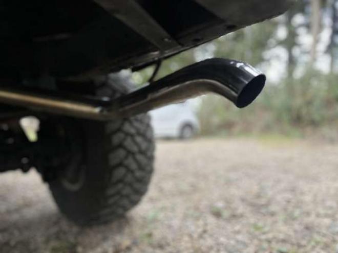 ランドクルーザー80 4.2 VXリミテッド EGR装着車 ディーゼルターボ 4WD　リフトアップ　社外バンパー　3連メーター　サンルーフ　キーレス　クルーズコントロール　ETC　パワステ　パワーウィンドウ　社外ナビ　社外アルミ　キーレスエントリー 4200