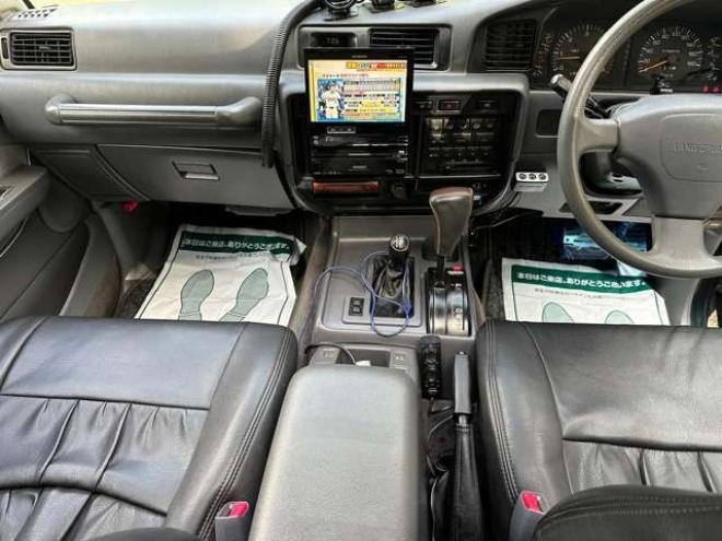 ランドクルーザー80 4.2 VXリミテッド EGR装着車 ディーゼルターボ 4WD　リフトアップ　社外バンパー　3連メーター　サンルーフ　キーレス　クルーズコントロール　ETC　パワステ　パワーウィンドウ　社外ナビ　社外アルミ　キーレスエントリー 4200