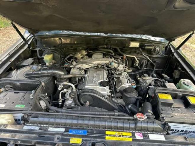ランドクルーザー80 4.2 VXリミテッド EGR装着車 ディーゼルターボ 4WD　リフトアップ　社外バンパー　3連メーター　サンルーフ　キーレス　クルーズコントロール　ETC　パワステ　パワーウィンドウ　社外ナビ　社外アルミ　キーレスエントリー 4200