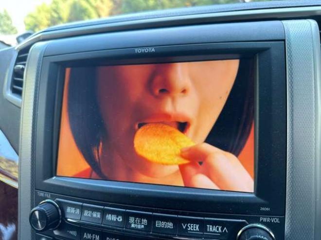 ヴェルファイア3.5 Z プラチナセレクションII 4WD　両側電動スライドドア　パワステ　パワーウィンドウ　ABS　クルーズコントロール　電動リアゲート　地デジナビ　バックカメラ　ETC　キーレス　純正アルミ　3列シート　後席モニター 3500