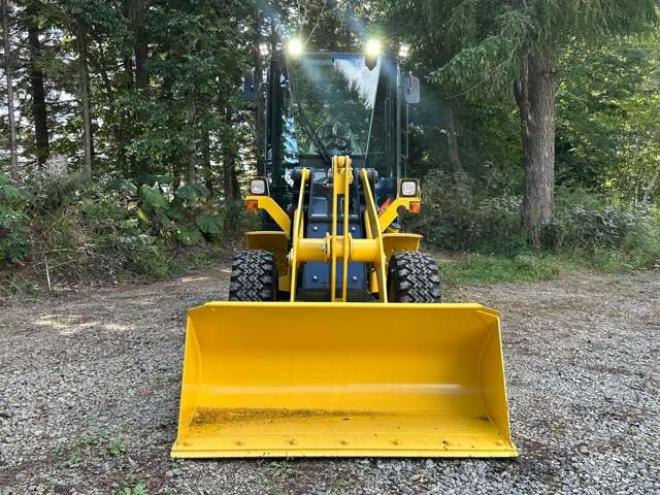 ホイールローダコマツ　WA30-6E0　18h 除雪仕様　純正キャビン　ヒーター　デフロスタ　純正AM/FMラジオ　FRワイパー　LED作業灯　スパイクタイヤ 2WD 1640