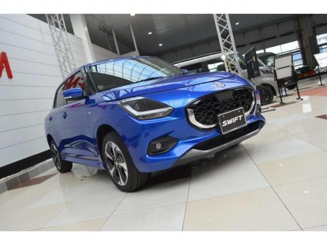 スイフト1.2 ハイブリッド MZ 4WD　ワンオーナー車ハイブリッド4WDセーフティサポート搭載スズキコネクト対応通信機装着車9インチディスプレイオーディオ電動パーキングブレーキアダプティブクルーズコントロールLEDライト 1200