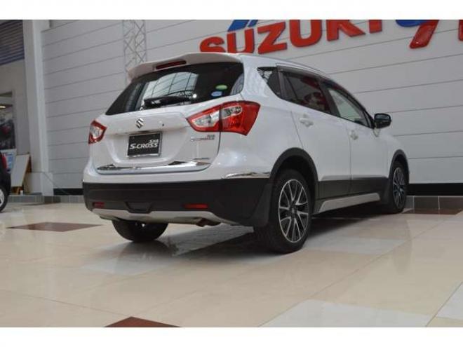 SX4S-CROSS 1.6 4WD　ワンオーナー車ALLGRIP4WD横滑り防止装置パドルシフト横滑り防止装置7インチワイドナビTVディスチャージヘッドライトETCクルーズコントロール 