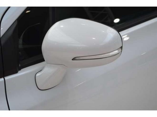 SX4S-CROSS 1.6 4WD　ワンオーナー車ALLGRIP4WD横滑り防止装置パドルシフト横滑り防止装置7インチワイドナビTVディスチャージヘッドライトETCクルーズコントロール 