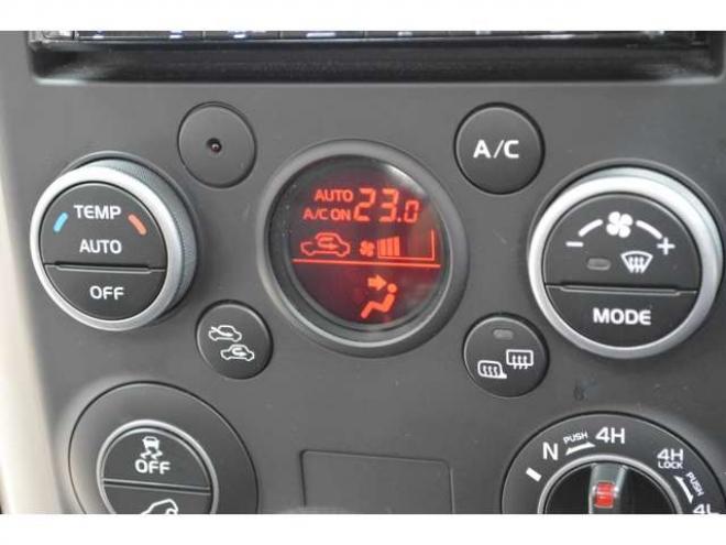 エスクード2.4 ランドブリーズ 4WD　特別仕様車サンルーフSDナビTVバックカメラ 2400