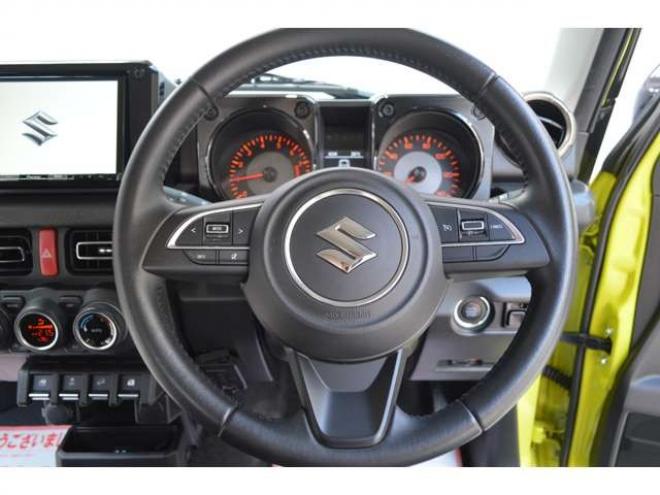 ジムニーXC 4WD　ワンオーナー車5速マニュアル4WDターボセーフティサポート搭載8インチナビTVドライブレコーダーLEDライトETCクルーズコントロール純正マットフラップ 660