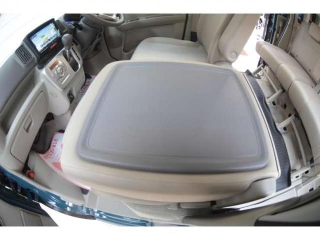 エブリィワゴン PZターボスペシャル 4WD　ワンオーナー車4WDターボセーフティサポート搭載アイドリングストップ横滑り防止装置8インチナビTVバックカメラ両側オートスライドドアオートステップリアパーキングセンサーハイビームアシストLED 660