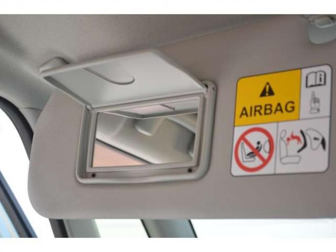 ワゴンRスマイルハイブリッド X 4WD　クリームコーデセーフティサポートスズキコネクト対応9インチ全方位ナビLEDハイブリット4WDセーフティサポート搭載アイドリングストップハイビームアシストLEDライト両側オートスライドドアパーキングセンサー 登録済未使用車 660