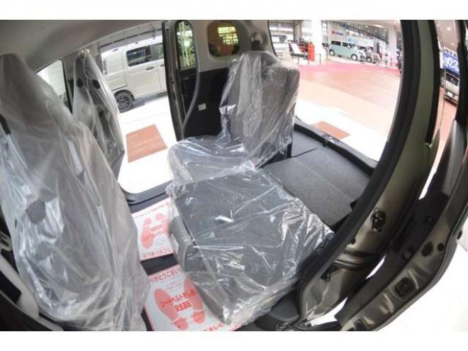 ワゴンRスマイルハイブリッド X 4WD　クリームコーデセーフティサポートスズキコネクト対応9インチ全方位ナビLEDハイブリット4WDセーフティサポート搭載アイドリングストップハイビームアシストLEDライト両側オートスライドドアパーキングセンサー 登録済未使用車 660