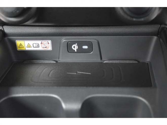 フロンクス1.5 4WD　ワンオーナー車ハイブリット4WDセーフティサポート搭載4WDスズキコネクト対応通信機装着車アダプティブクルーズコントロール全方位モニター付き9インチナビTVバックカメラハイビームアシストLEDライト 1500