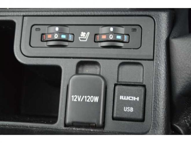 ランドクルーザープラド 2.8 TX Lパッケージ マットブラック エディション ディーゼルターボ 4WD　ワンオーナー車ディーゼルターボ4WD黒革シートビックX11インチナビTVバックカメラ後席モニタープリクラッシュセーフティ後退時ブレーキサポートサポートクルーズコントロールハイビームアシストLEDライト 2800