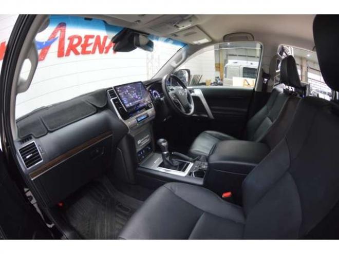 ランドクルーザープラド 2.8 TX Lパッケージ マットブラック エディション ディーゼルターボ 4WD　ワンオーナー車ディーゼルターボ4WD黒革シートビックX11インチナビTVバックカメラ後席モニタープリクラッシュセーフティ後退時ブレーキサポートサポートクルーズコントロールハイビームアシストLEDライト 2800