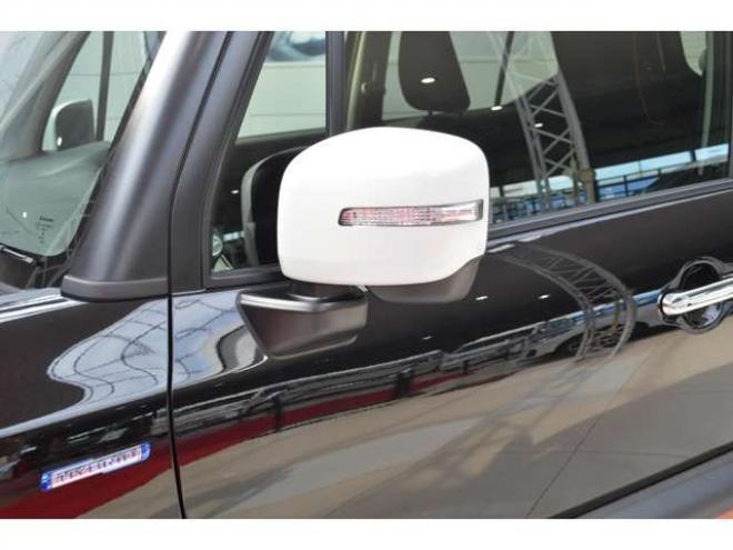 クロスビー1.0 ハイブリッド MZ 4WD　ワンオーナー車ハイブリット4WDターボセーフティサポート搭載パドルシフト横滑り防止装置クルーズコントロールLEDライト純正ディスプレイオーディオ 1000