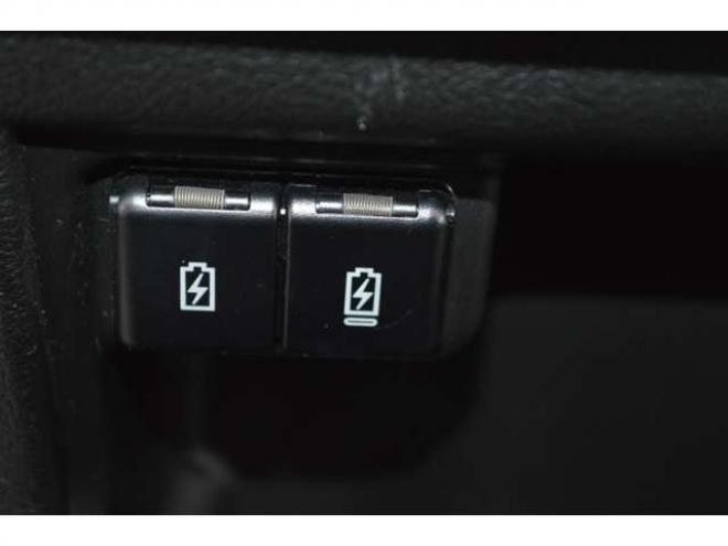 クロスビー1.0 ハイブリッド MZ 4WD　レンタアップ車ハイブリット4WDターボパドルシフトセーフティサポート搭載アダプティブクルーズコントロール横滑り防止装置アイドリングストップハイビームアシストLEDライトSDナビTVバックカメラETC 1000