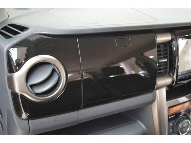 ハスラーJ 4WD　ブラックインテリアパックセーフティSナビ 660