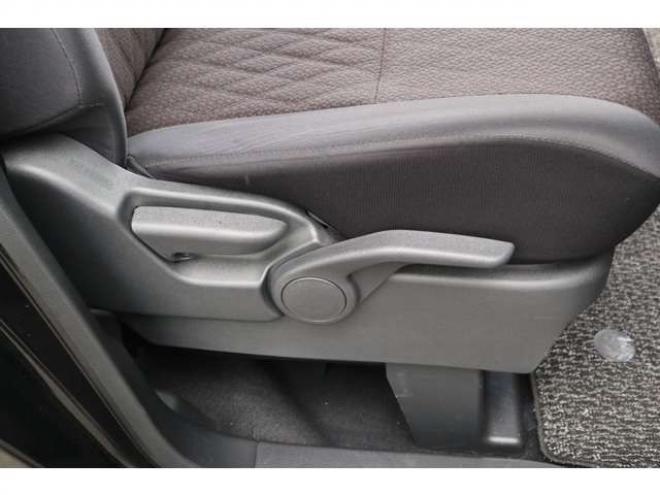 eKクロススペースM 4WD　オーディオレス　LEDヘッドライト　衝突軽減ブレーキ　車線逸脱警報機能　パーキングソナー 660