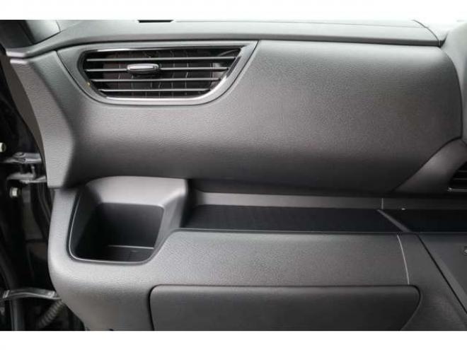 eKクロススペースM 4WD　オーディオレス　LEDヘッドライト　衝突軽減ブレーキ　車線逸脱警報機能　パーキングソナー 660