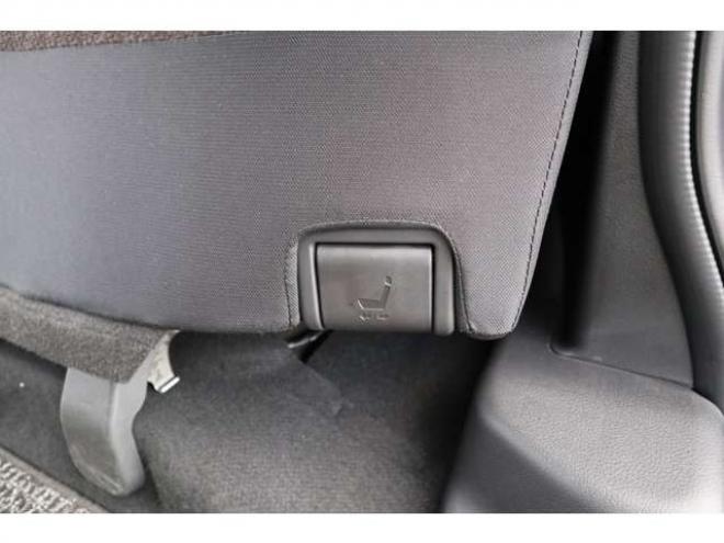 eKクロススペースM 4WD　オーディオレス　LEDヘッドライト　衝突軽減ブレーキ　車線逸脱警報機能　パーキングソナー 660