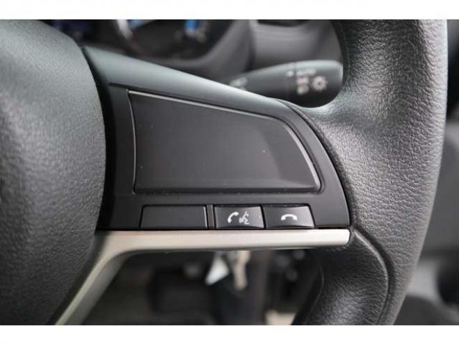 eKクロススペースM 4WD　オーディオレス　LEDヘッドライト　衝突軽減ブレーキ　車線逸脱警報機能　パーキングソナー 660