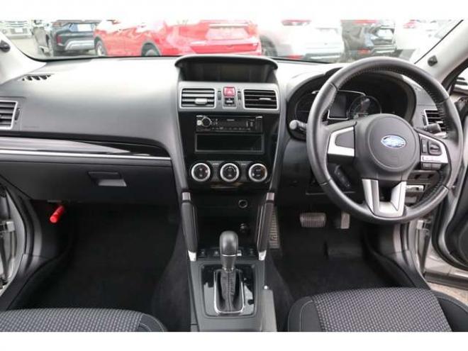 フォレスター2.0i-L アイサイト 4WD　CDオーディオ　ETC　全席シートヒーター　ステアリング連動ヘッドライト　オートライト　オートワイパー　アダプティブクルーズコントロール　パドルシフト 2000