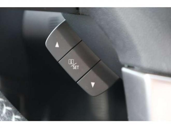 フォレスター2.0i-L アイサイト 4WD　CDオーディオ　ETC　全席シートヒーター　ステアリング連動ヘッドライト　オートライト　オートワイパー　アダプティブクルーズコントロール　パドルシフト 2000