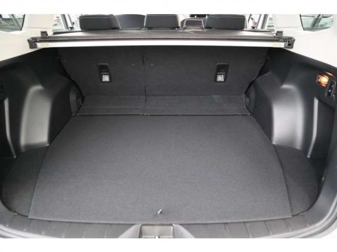 フォレスター2.0i-L アイサイト 4WD　CDオーディオ　ETC　全席シートヒーター　ステアリング連動ヘッドライト　オートライト　オートワイパー　アダプティブクルーズコントロール　パドルシフト 2000