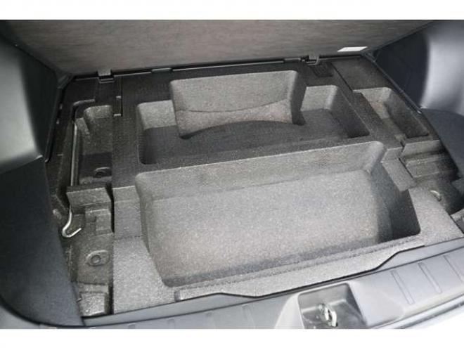 フォレスター2.0i-L アイサイト 4WD　CDオーディオ　ETC　全席シートヒーター　ステアリング連動ヘッドライト　オートライト　オートワイパー　アダプティブクルーズコントロール　パドルシフト 2000