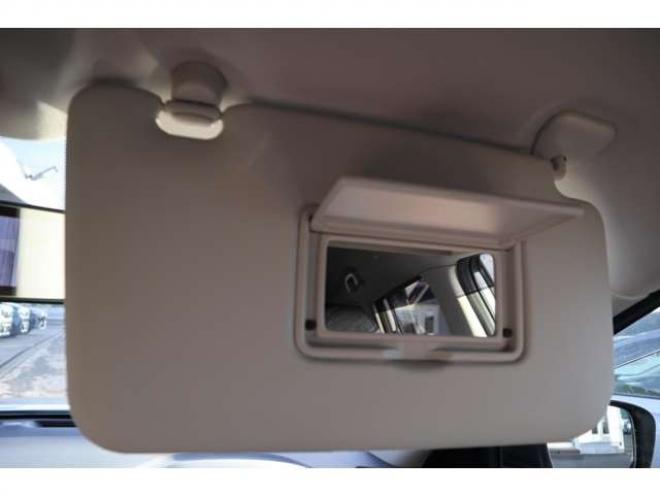 エクストレイル2.0 20S ハイブリッド 4WD　純正フルセグナビ　ETC　アラウンドビューカメラ　パーキングアシスト　ヒルディセントコントロール　クルーズコントロール　パーキングソナー 2000