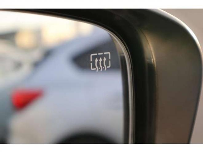 エクストレイル2.0 20S ハイブリッド 4WD　純正フルセグナビ　ETC　アラウンドビューカメラ　パーキングアシスト　ヒルディセントコントロール　クルーズコントロール　パーキングソナー 2000