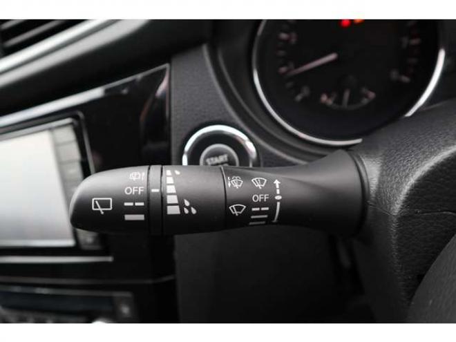 エクストレイル2.0 20X エマージェンシーブレーキパッケージ 2列車 4WD　社外ナビ　バックカメラ　前側ドラレコ 2000