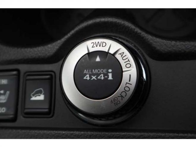 エクストレイル2.0 20X エマージェンシーブレーキパッケージ 2列車 4WD　社外ナビ　バックカメラ　前側ドラレコ 2000