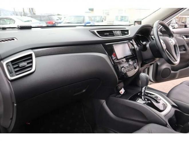 エクストレイル2.0 20X エマージェンシーブレーキパッケージ 2列車 4WD　社外ナビ　バックカメラ　前側ドラレコ 2000