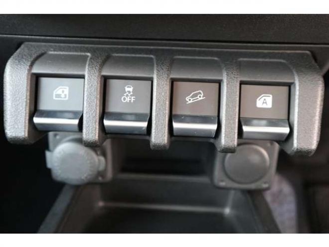 ジムニーXC 4WD　LEDヘッドライト　ヘッドライトウォッシャー　オートライト　デュアルセンサーブレーキサポート　シートヒーター 660