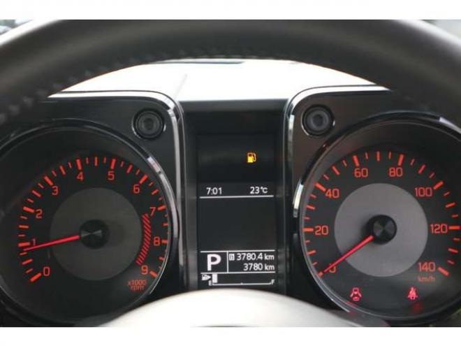 ジムニーXC 4WD　LEDヘッドライト　ヘッドライトウォッシャー　オートライト　デュアルセンサーブレーキサポート　シートヒーター 660