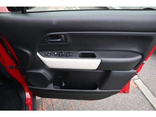 クロスビー1.0 ハイブリッド MX スズキ セーフティ サポートパッケージ装着車 4WD　CDプレイヤー　シートヒーター　アイドリングストップ　パーキングセンサー　デュアルセンサーブレーキサポート　ヒルディセントコントロール 1000