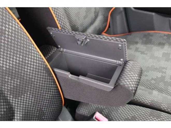 フレアクロスオーバーXG 4WD　シートヒーター　HID　衝突軽減ブレーキ 660