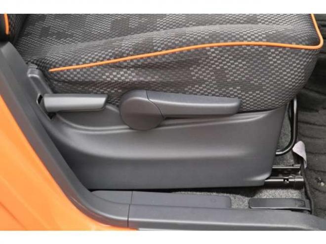 フレアクロスオーバーXG 4WD　シートヒーター　HID　衝突軽減ブレーキ 660