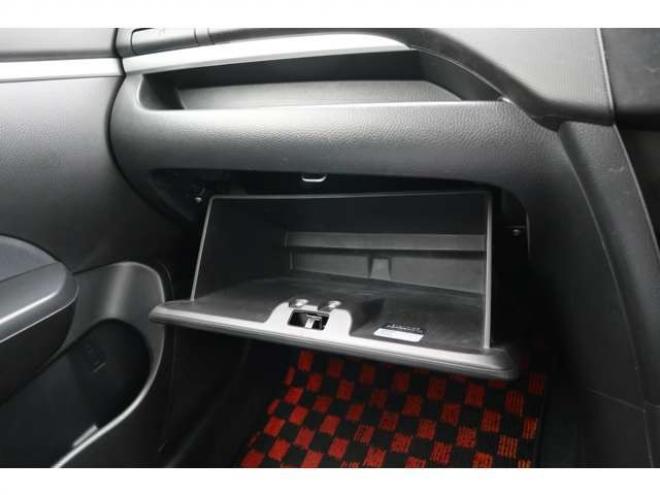 スイフト1.2 RS-DJE 4WD　社外フルセグナビ　社外前後ドラレコ　ETC　社外エンジンスターター　シートヒータ　HIDヘッドライト　パドルシフト　クルーズコントロール 1200