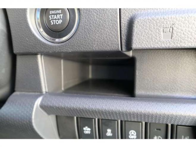 ハスラーJスタイルIIIターボ 4WD　1オーナー　特別仕様　4WD　ターボ　衝突軽減ブレーキ　CDプレイヤー　クルーズコントロール　LEDヘッドライト　オートエアコン　シートヒーター 660